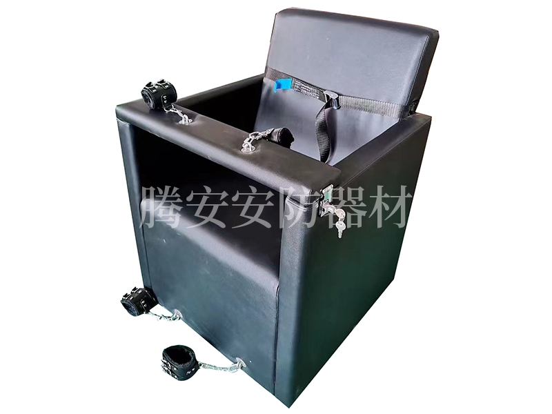 審訊椅是不是老虎凳？審訊椅都分為幾種，使用過程中都有什么注意的地方