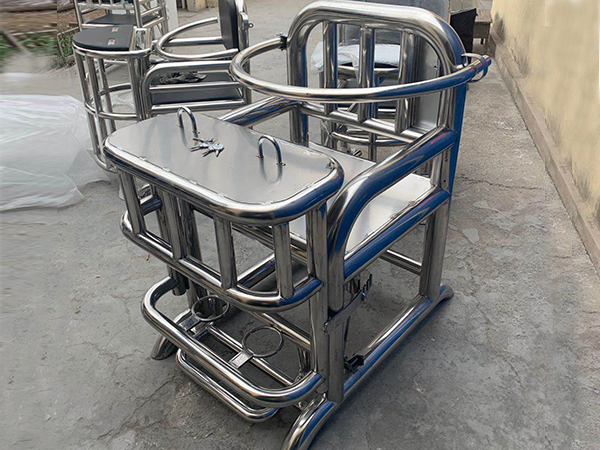 審訊椅的構(gòu)造是怎樣的？